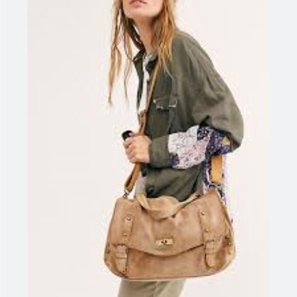 Free People Mojave  messenger bag
NWOT  never use - Picture 1 of 4